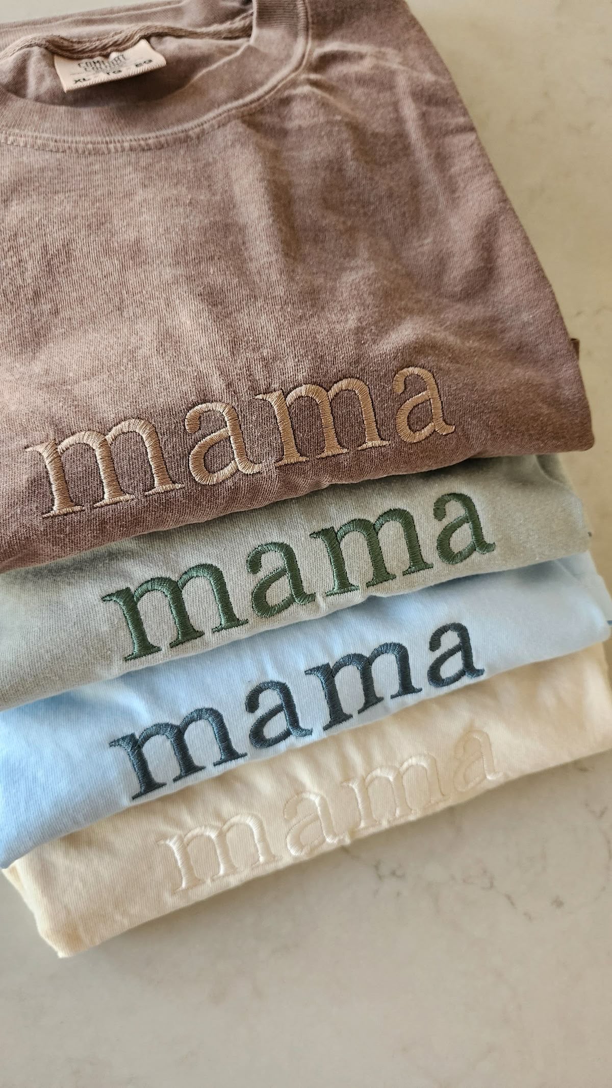 Mama Tonal Tee
