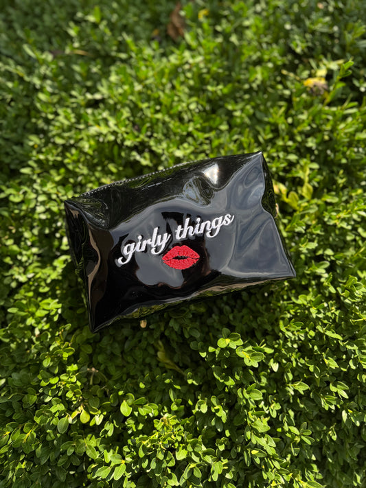 Noire Pouch Live Embroidery