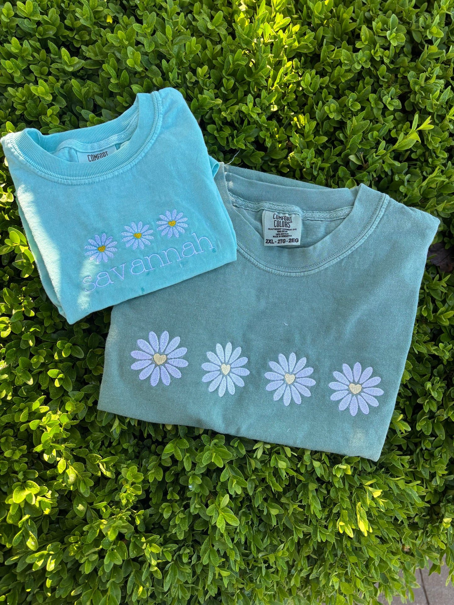 🌼 Love Daisy Embroidered Tee