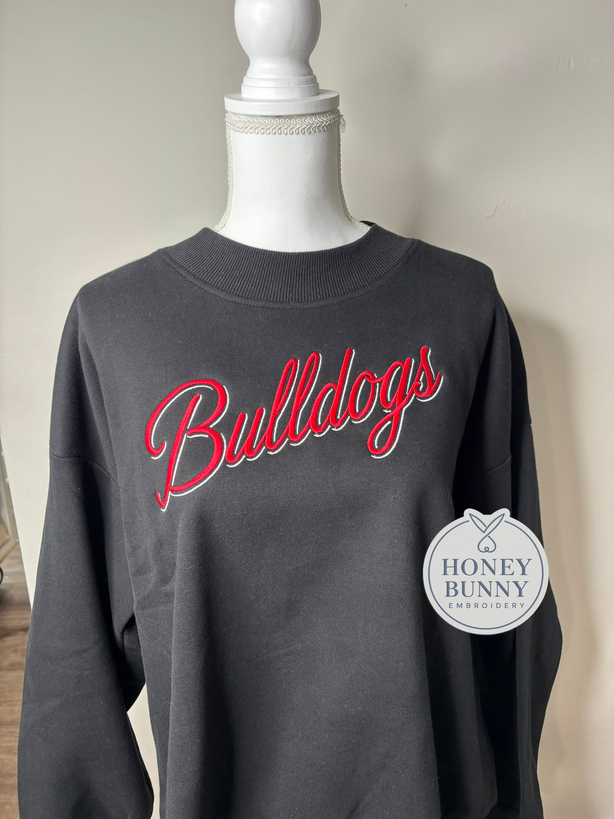 Bulldogs Shadow Font Mockneck